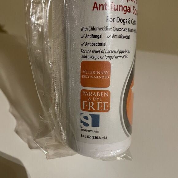 Veterinary Formula Clinical Care ANTISEPTIC & ANTIFUNGAL SPRAY DOGS & CATS 8oz - Picture 2 of 10